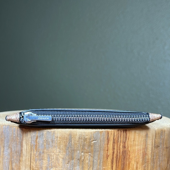 NWT COACH ZIP CARD CASE - Picture 3 of 10